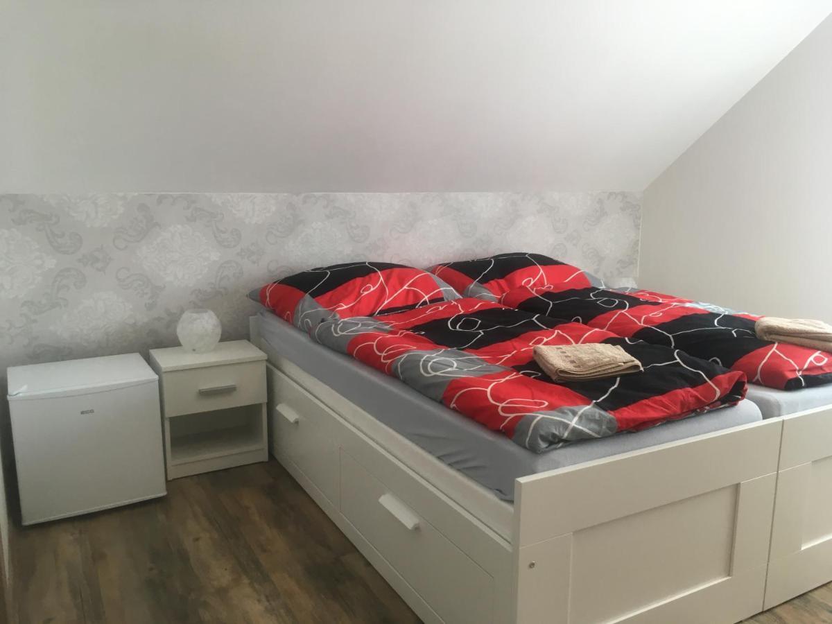 Ubytovani Pod Mezu Hlohovec Ngoại thất bức ảnh