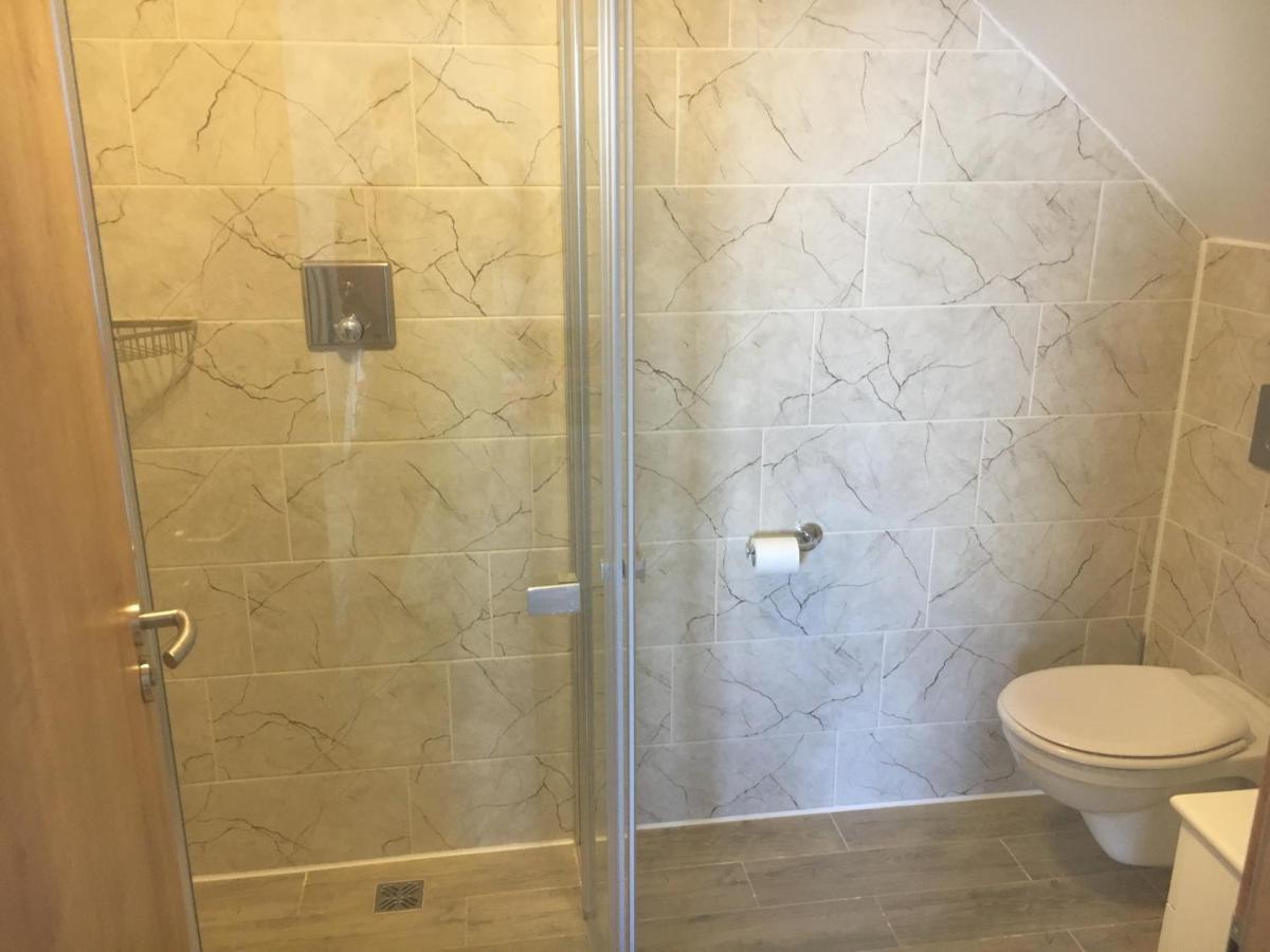 Ubytovani Pod Mezu Hlohovec Ngoại thất bức ảnh