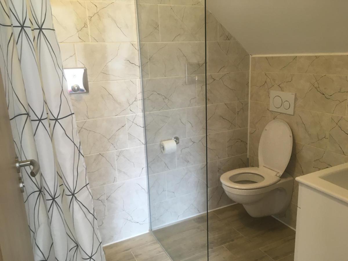 Ubytovani Pod Mezu Hlohovec Ngoại thất bức ảnh